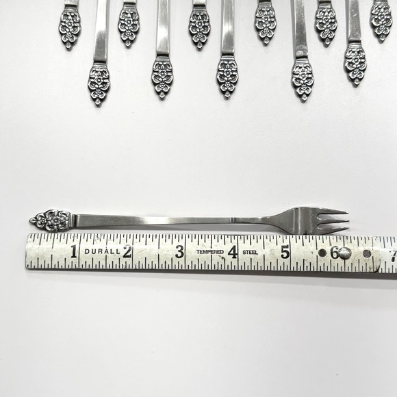 16 Oneida Oneidacraft Nordic Crown  Cocktail Seafood Forks Replacement Vintage - Picture 4 of 4